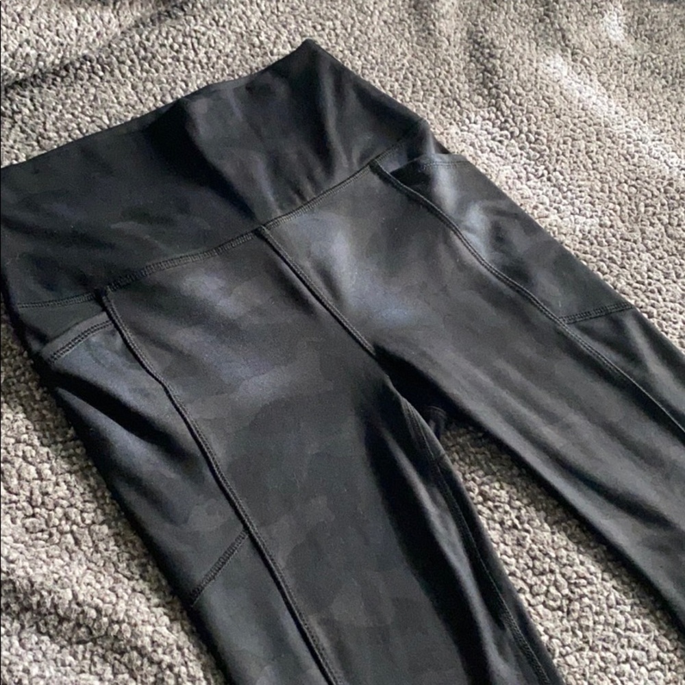 Camo black leggings